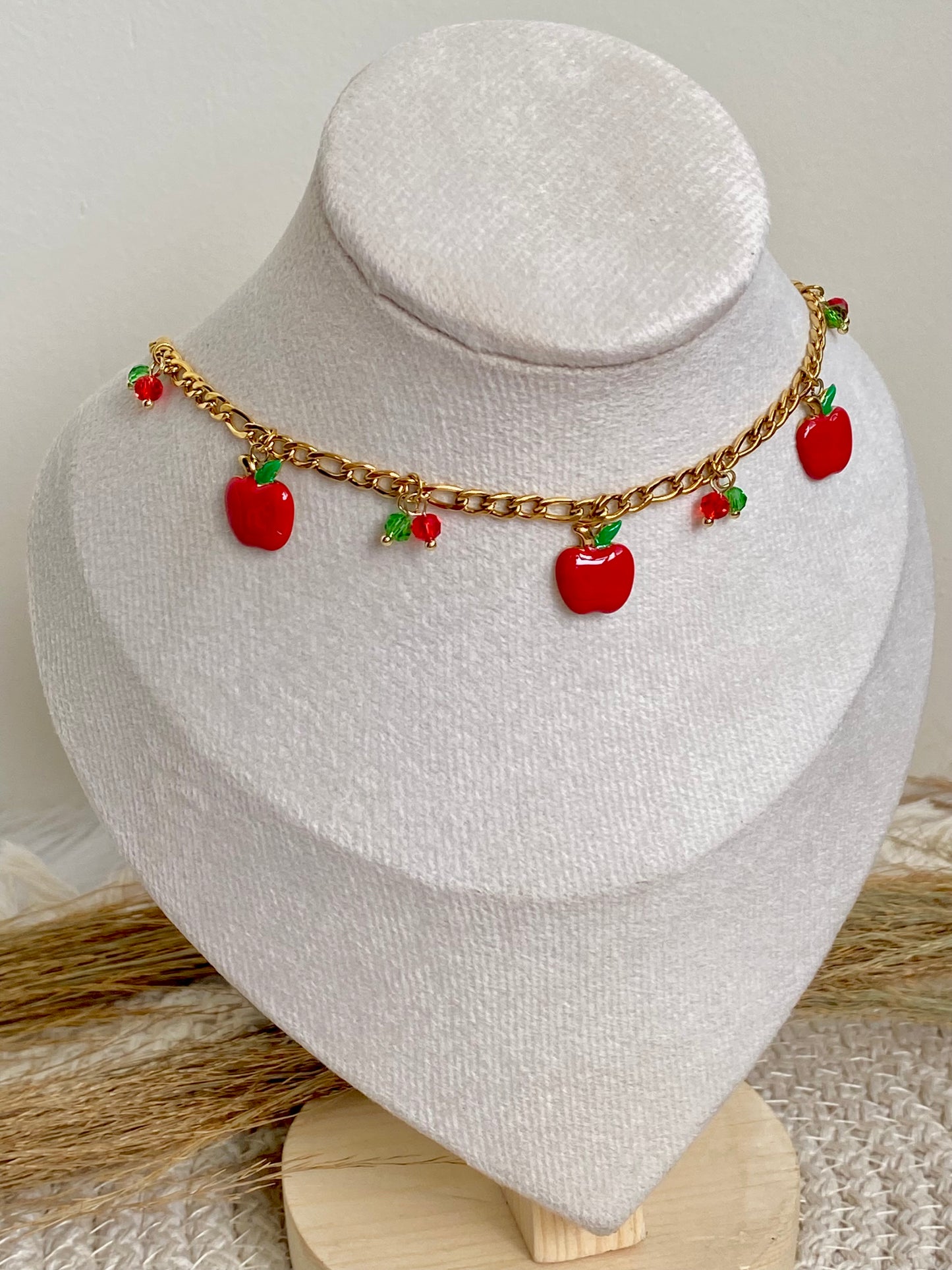 Apple chocker