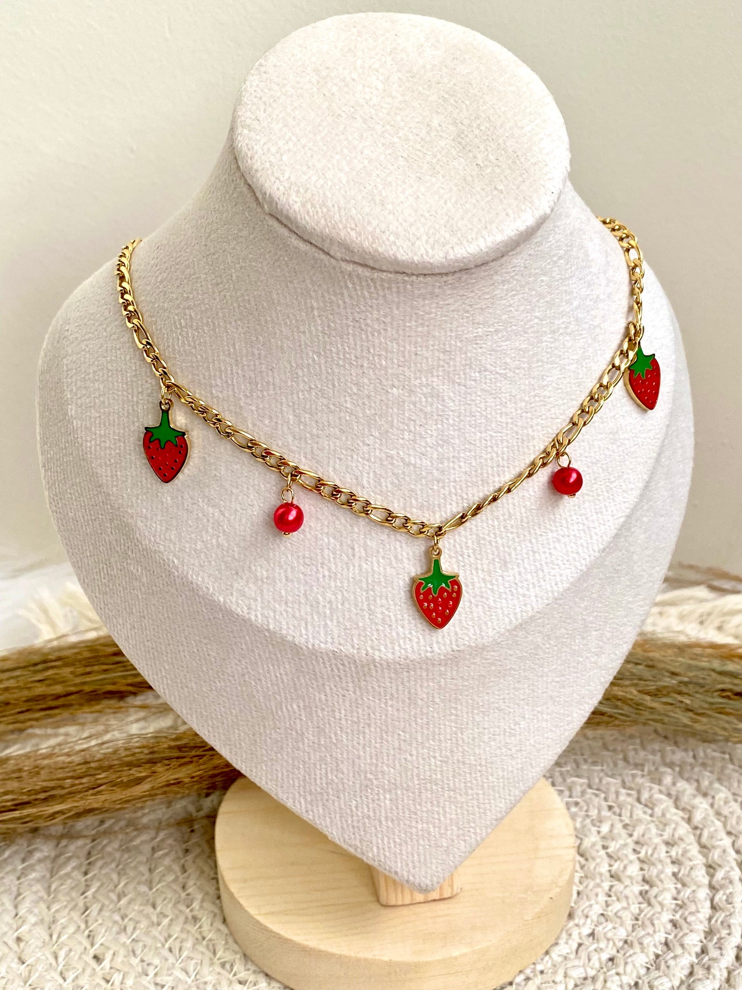 Strawberry Chocker